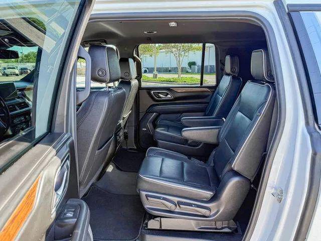 2023 Chevrolet Suburban 2WD Premier