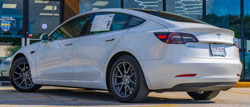 2020 Tesla Model 3 Standard Range Plus Rear-Wheel Drive