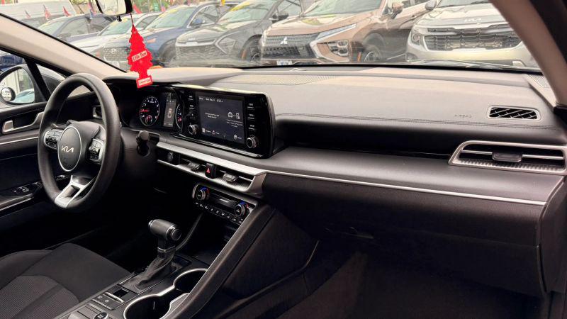 2023 Kia K5 LXS