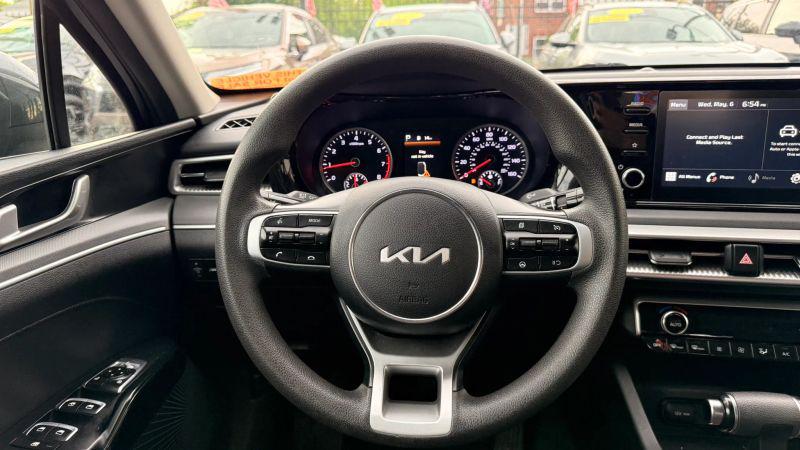 2023 Kia K5 LXS