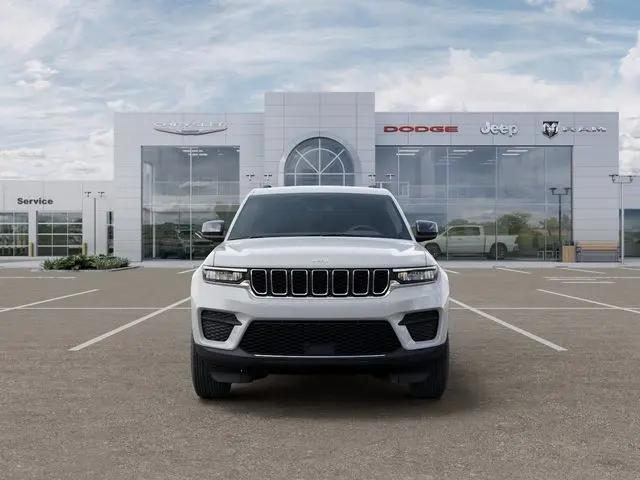2026 Jeep Grand Cherokee Laredo 4x4