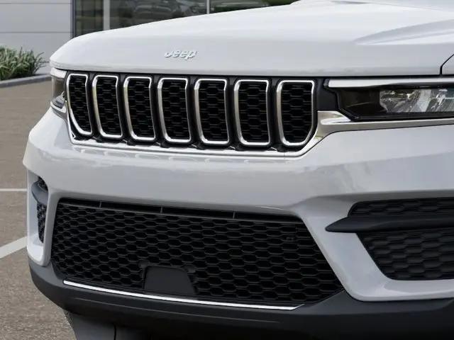 2026 Jeep Grand Cherokee Laredo 4x4