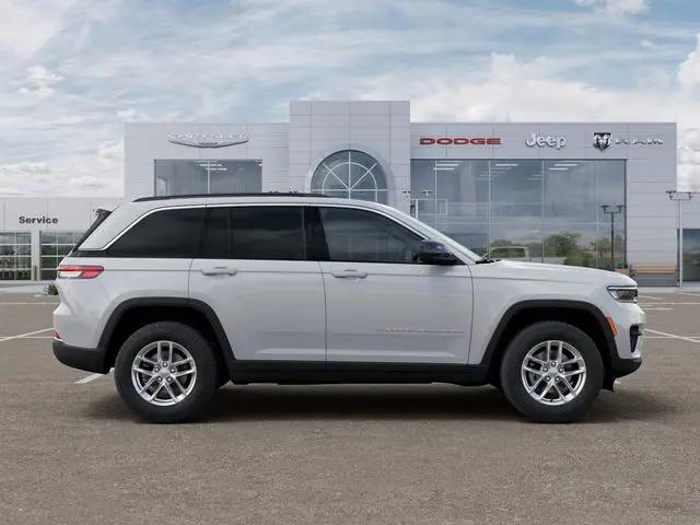 2026 Jeep Grand Cherokee Laredo 4x4