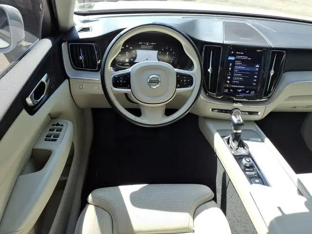 2021 Volvo XC60 T5 Inscription