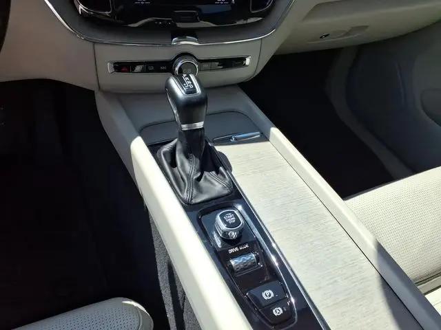 2021 Volvo XC60 T5 Inscription