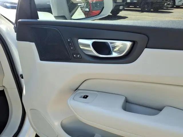 2021 Volvo XC60 T5 Inscription