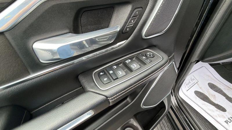 2023 Ram 1500 Laramie Crew Cab 4x2 5'7" Box
