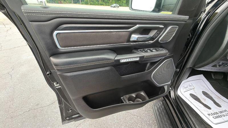 2023 Ram 1500 Laramie Crew Cab 4x2 5'7" Box