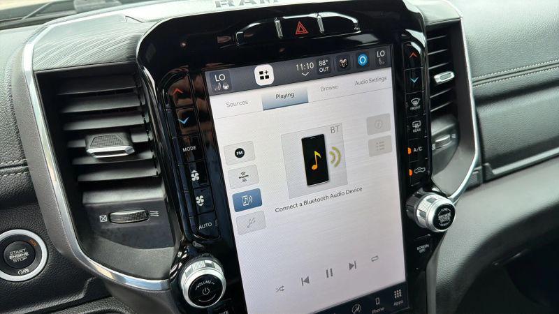 2023 Ram 1500 Laramie Crew Cab 4x2 5'7" Box