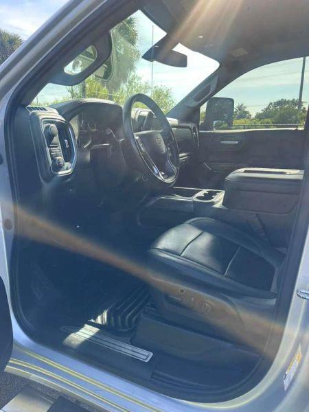 2022 Chevrolet Silverado 1500 2WD Crew Cab Short Bed LTZ