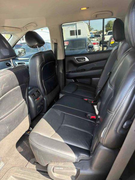 2020 Nissan Pathfinder SL 4WD