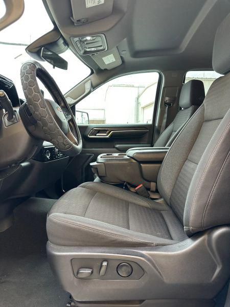 2023 Chevrolet Silverado 1500 4WD Crew Cab Standard Bed LT