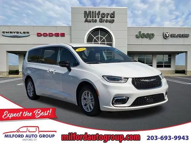 2024 Chrysler Pacifica Touring L for sale in Milford, CT