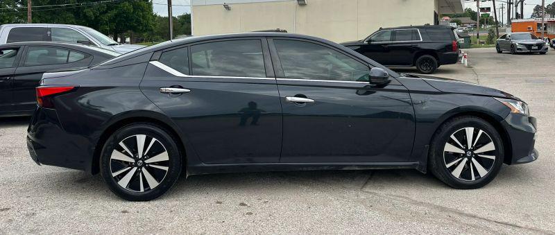 2021 Nissan Altima SV FWD