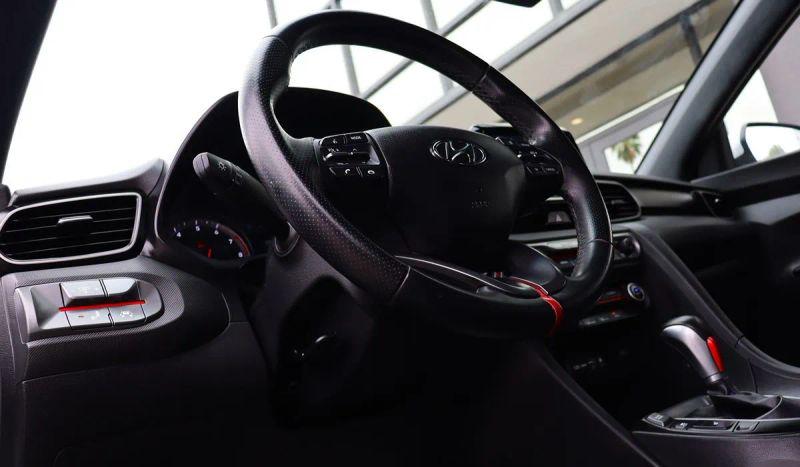 2019 Hyundai Veloster Turbo