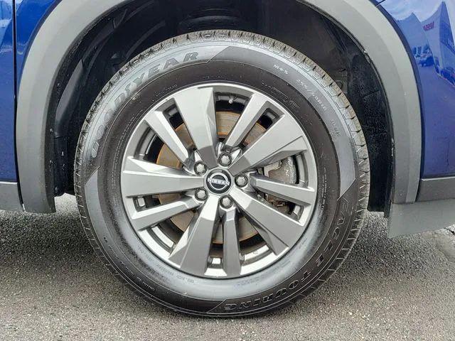 2025 Nissan Pathfinder SV 4WD