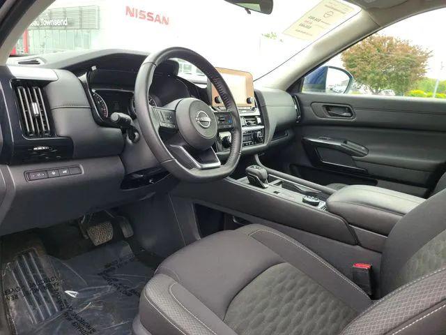 2025 Nissan Pathfinder SV 4WD