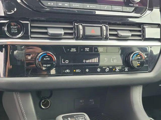 2025 Nissan Pathfinder SV 4WD