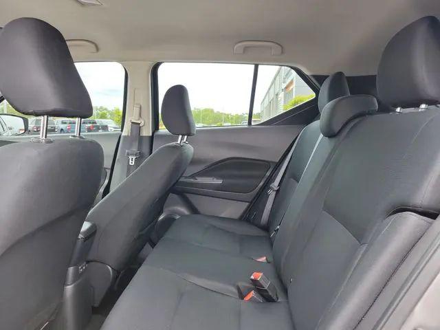 2024 Nissan Kicks S Xtronic CVT