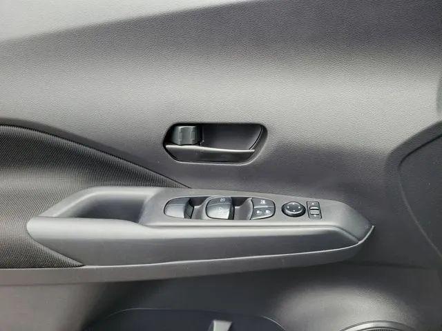 2024 Nissan Kicks S Xtronic CVT