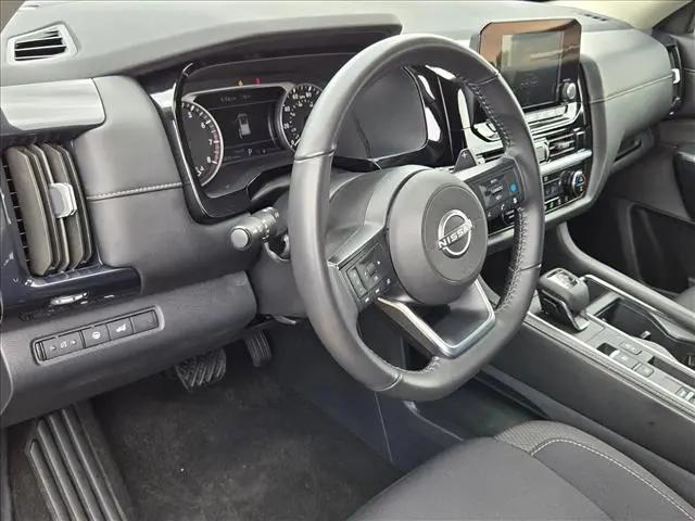 2025 Nissan Pathfinder SV FWD