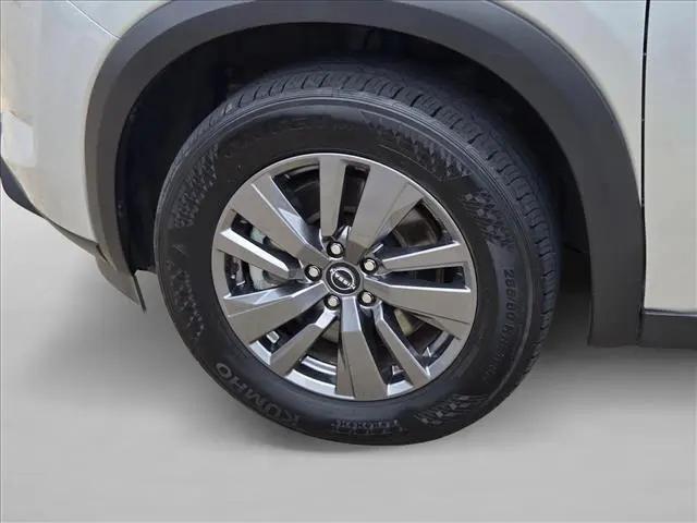 2025 Nissan Pathfinder SV FWD