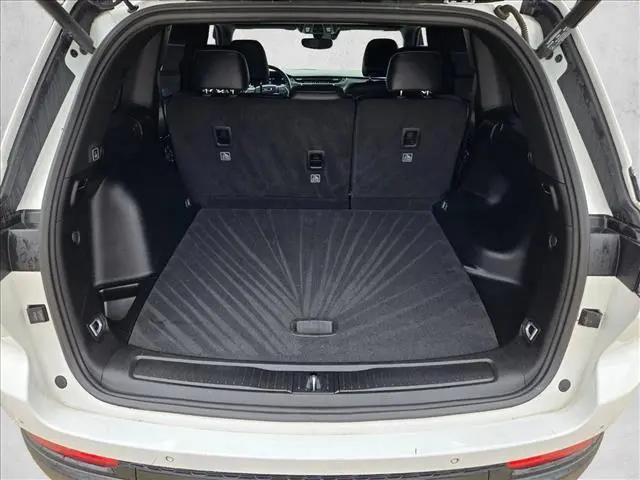 2022 Jeep Grand Cherokee Altitude 4x2