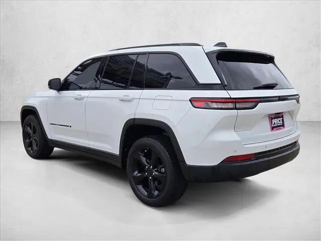 2022 Jeep Grand Cherokee Altitude 4x2