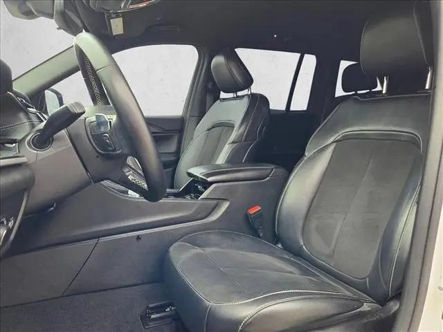 2022 Jeep Grand Cherokee Altitude 4x2