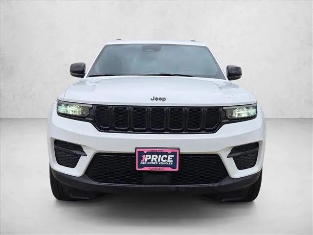 2022 Jeep Grand Cherokee Altitude 4x2