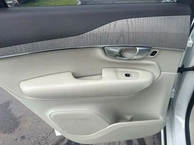 2024 Volvo XC90 Recharge T8 Plus Bright Theme 7-Seater