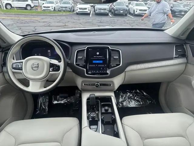 2024 Volvo XC90 Recharge T8 Plus Bright Theme 7-Seater
