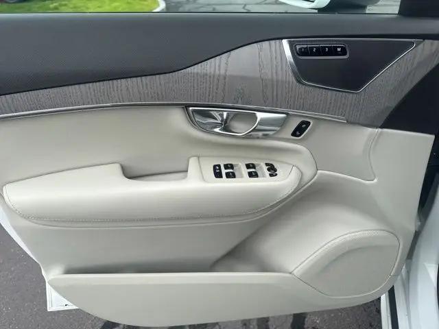 2024 Volvo XC90 Recharge T8 Plus Bright Theme 7-Seater