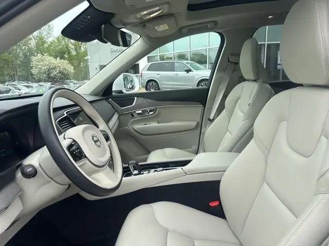 2024 Volvo XC90 Recharge T8 Plus Bright Theme 7-Seater