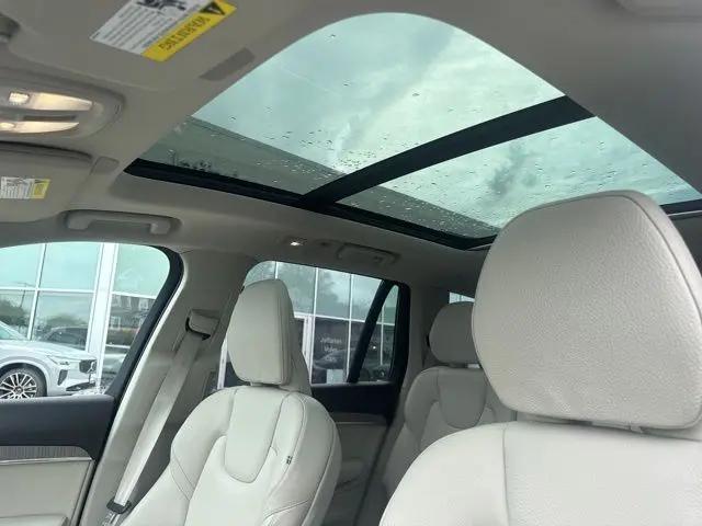 2024 Volvo XC90 Recharge T8 Plus Bright Theme 7-Seater