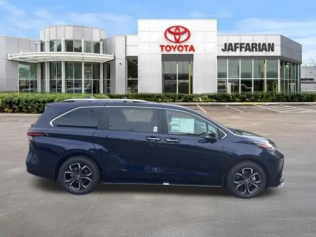 2026 Toyota Sienna Platinum