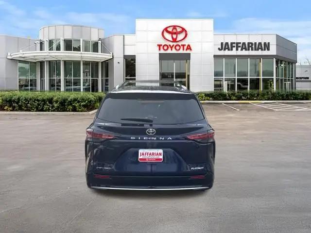 2026 Toyota Sienna Platinum