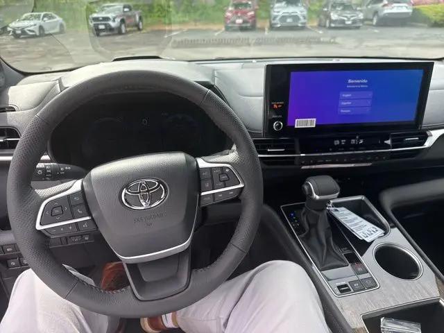 2026 Toyota Sienna Platinum