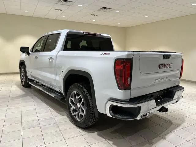 2026 GMC Sierra 1500 Crew Cab, Short Bed, SLT, 4WD