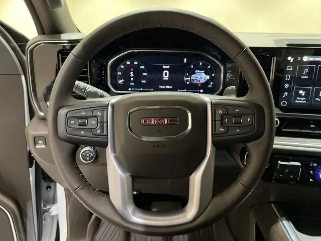 2026 GMC Sierra 1500 Crew Cab, Short Bed, SLT, 4WD