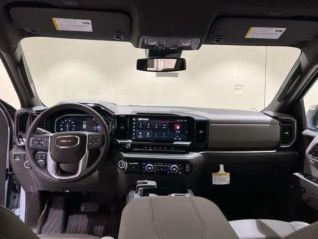 2026 GMC Sierra 1500 Crew Cab, Short Bed, SLT, 4WD