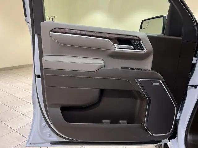 2026 GMC Sierra 1500 Crew Cab, Short Bed, SLT, 4WD