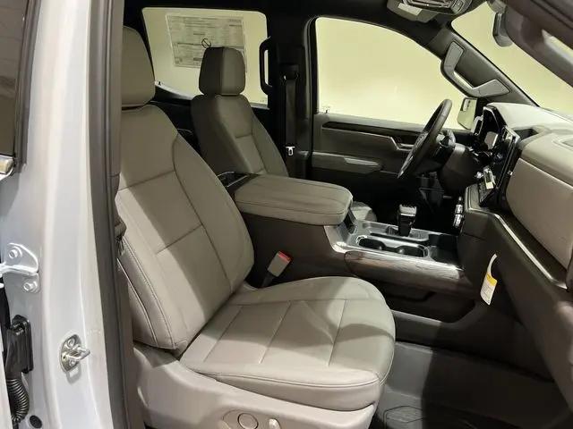2026 GMC Sierra 1500 Crew Cab, Short Bed, SLT, 4WD