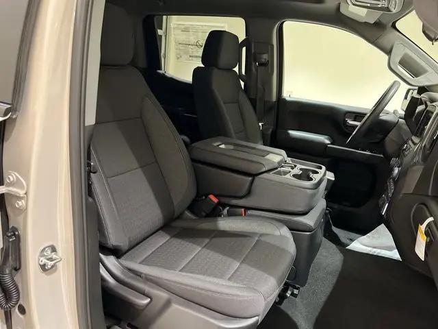 2026 Chevrolet Silverado 1500 4WD Crew Cab Short Bed Custom Trail Boss