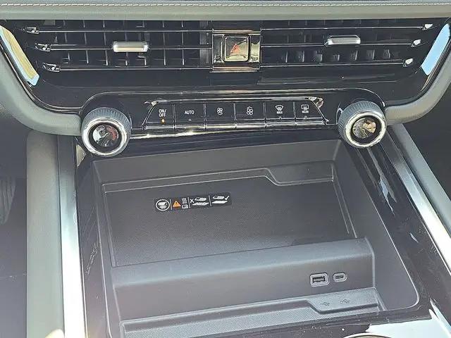 2026 Chevrolet Suburban Premier, RWD