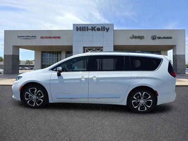 2026 Chrysler Pacifica Pinnacle