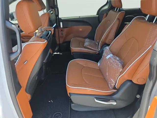 2026 Chrysler Pacifica Pinnacle