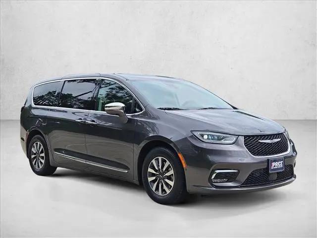 2022 Chrysler Pacifica Hybrid Limited
