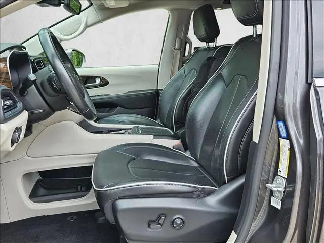 2022 Chrysler Pacifica Hybrid Limited