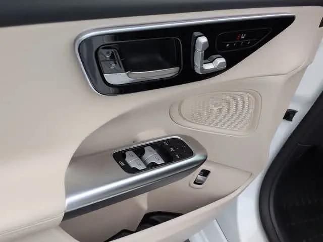 2026 Mercedes-Benz C-CLASS C 300 C 300